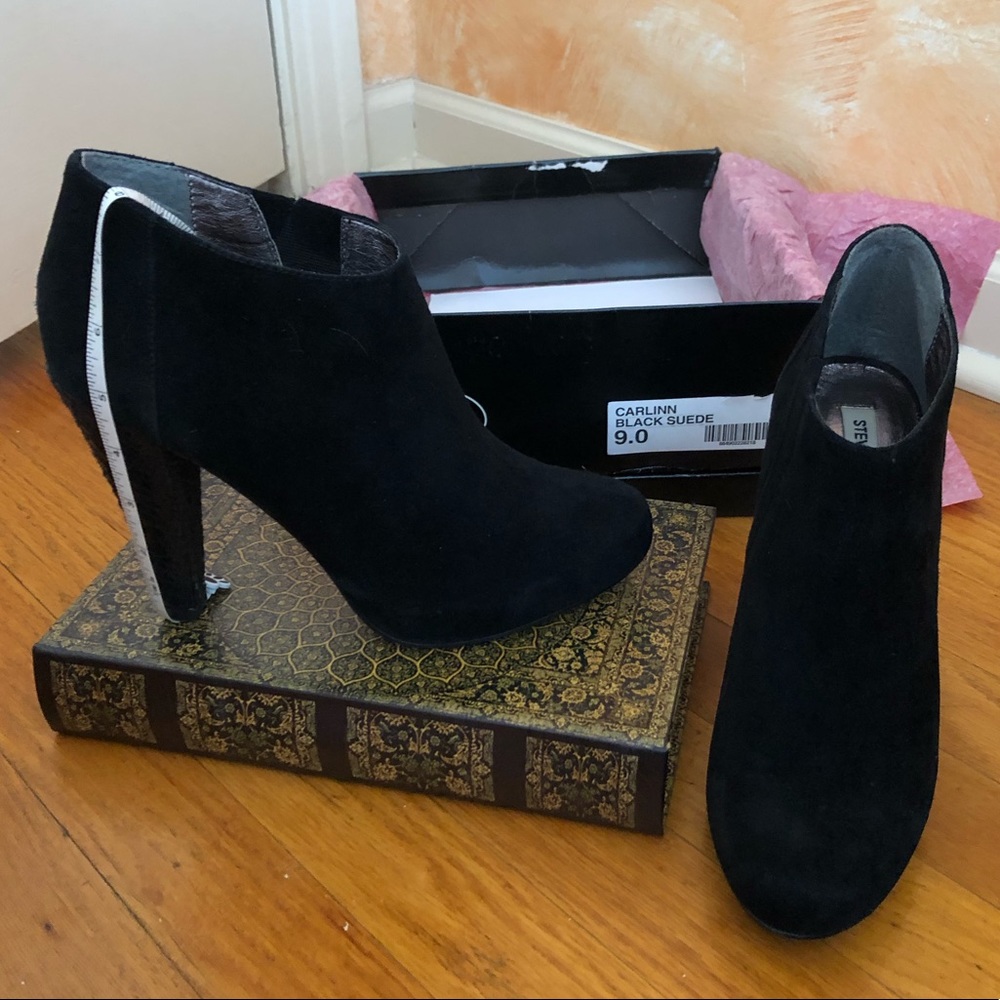 Steve Madden 9.0 Carlinn suede ankle boots